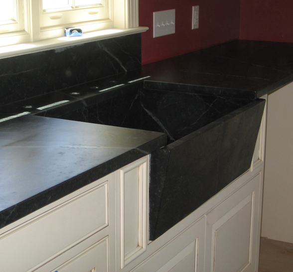 Slant front sink